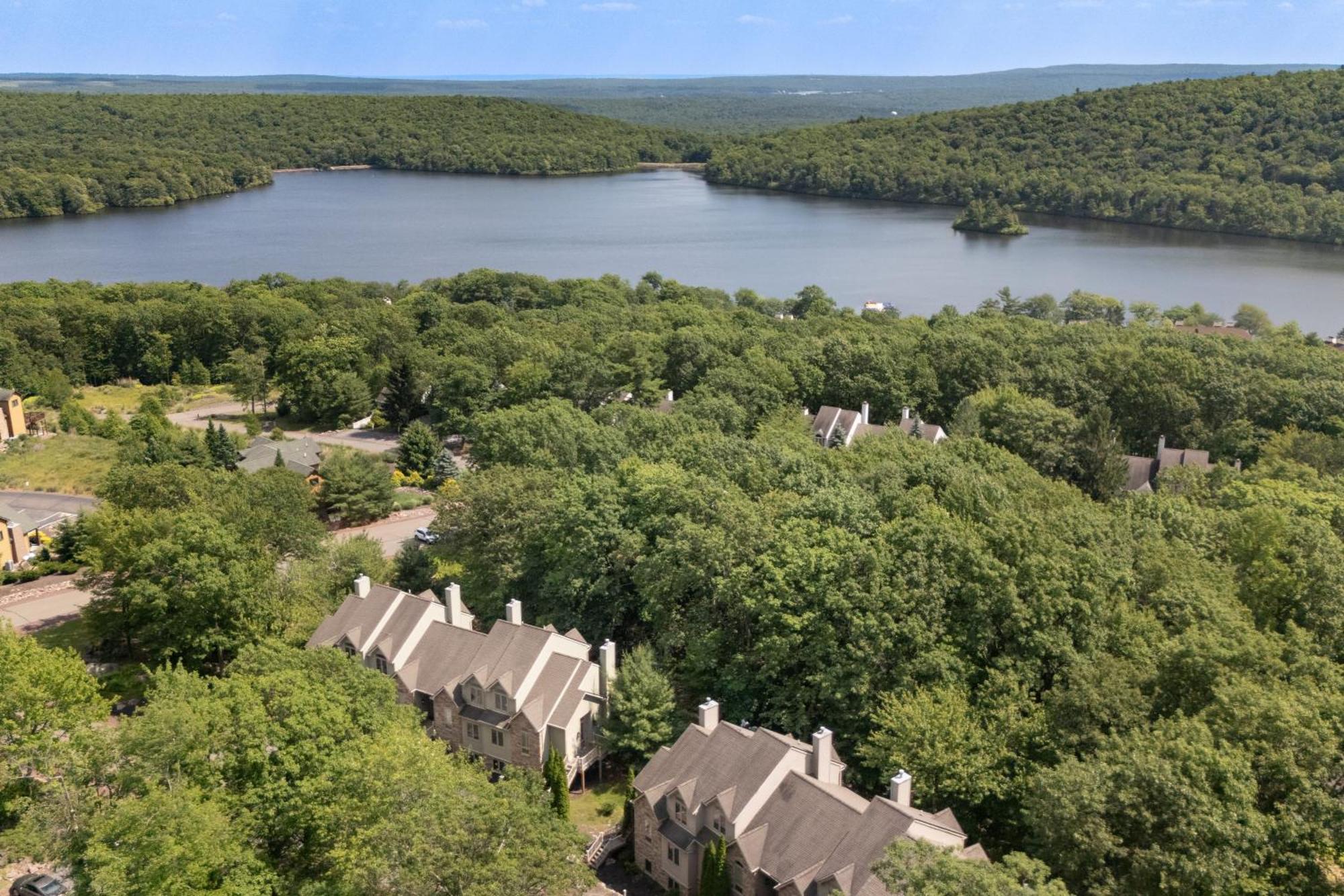 לייק הרמוני Highland Hideaway By Avantstay Group Poconos Retreat W Patio Game Room מראה חיצוני תמונה
