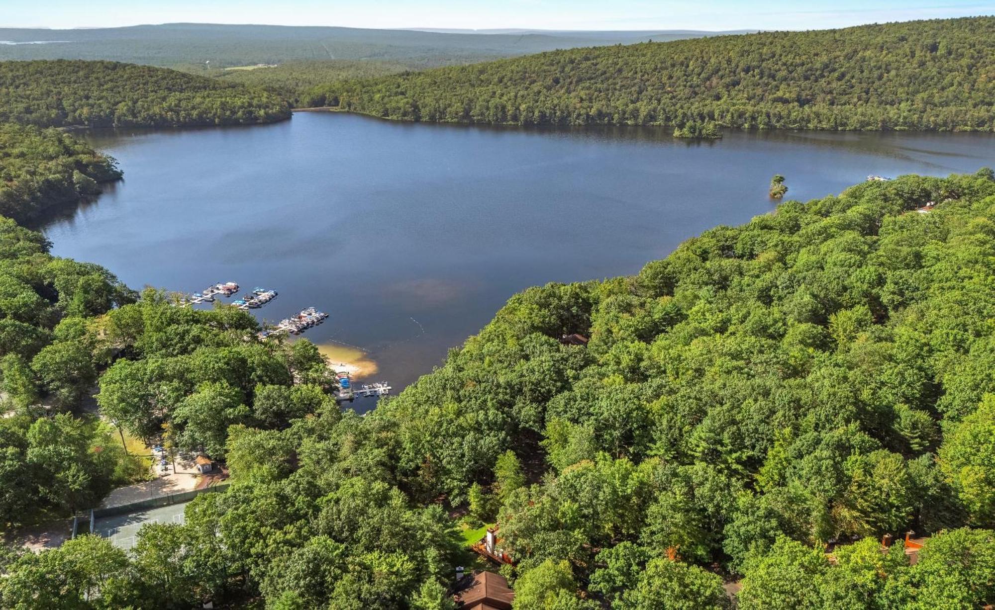 לייק הרמוני Highland Hideaway By Avantstay Group Poconos Retreat W Patio Game Room מראה חיצוני תמונה