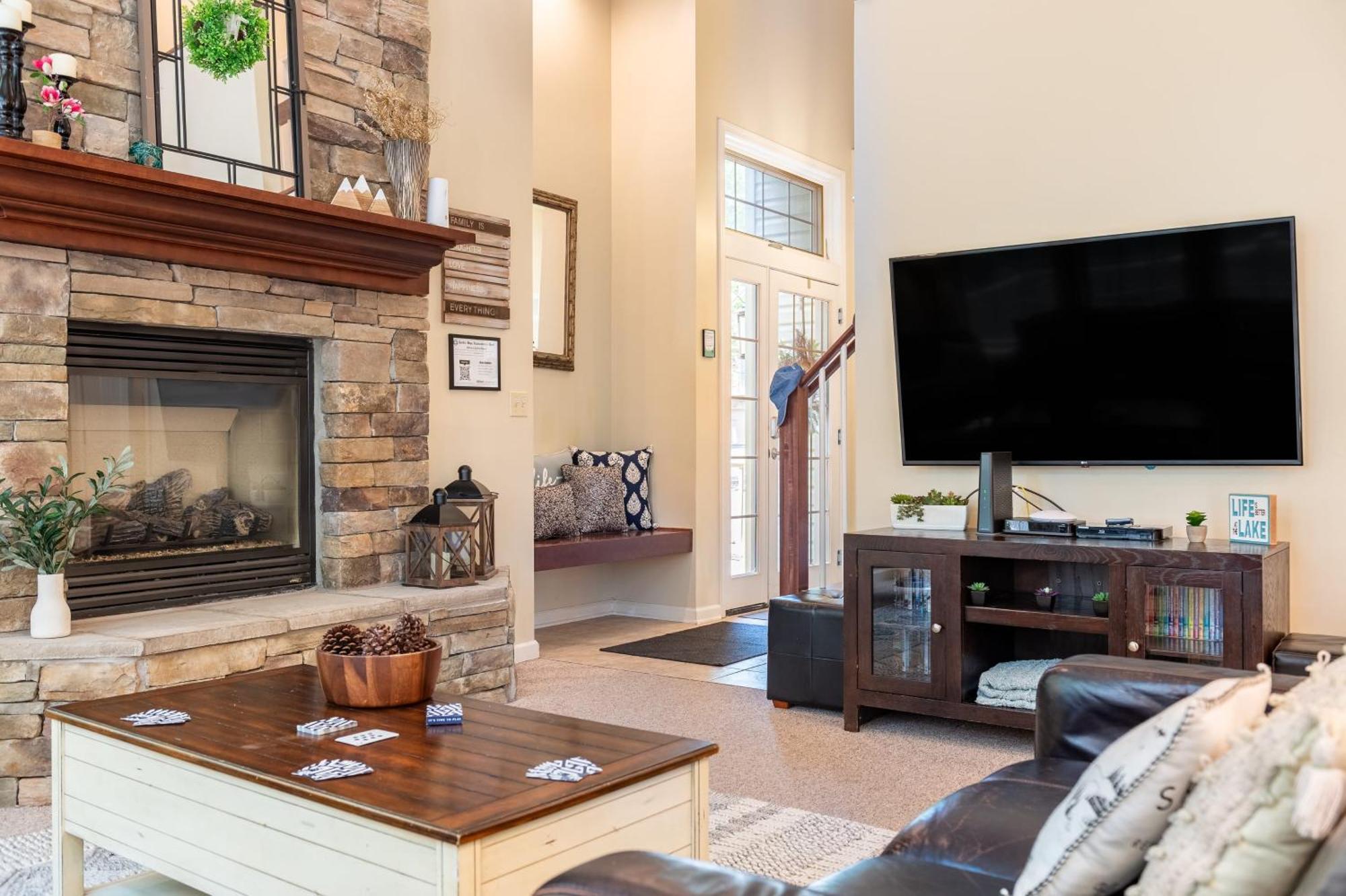 לייק הרמוני Highland Hideaway By Avantstay Group Poconos Retreat W Patio Game Room מראה חיצוני תמונה